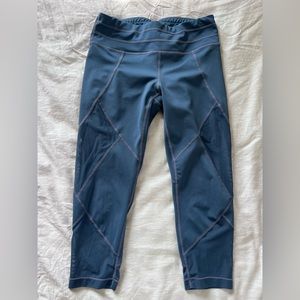 Athleta capri yoga pants